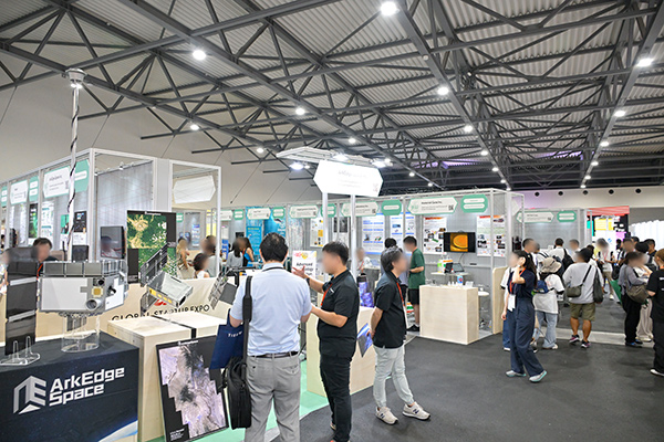 Booth showcase
